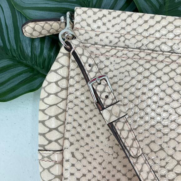 Snakeskin Python Pattern White Gray Turn Lock Zip Adjustable Wristlet Clutch - Picture 5 of 11